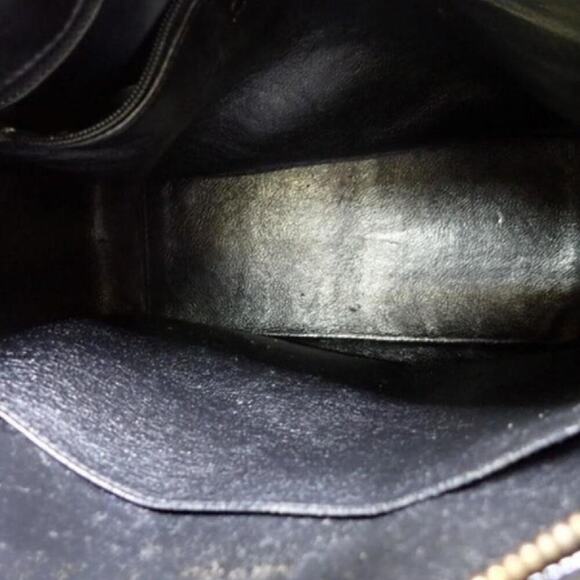 CHANEL Patent Quilted Camera Bag - Picture 5 of 5